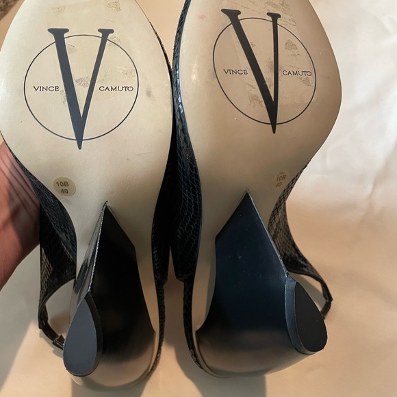 Vince Camuto Black Snack Print Size 10 Heels. - Picture 5 of 5